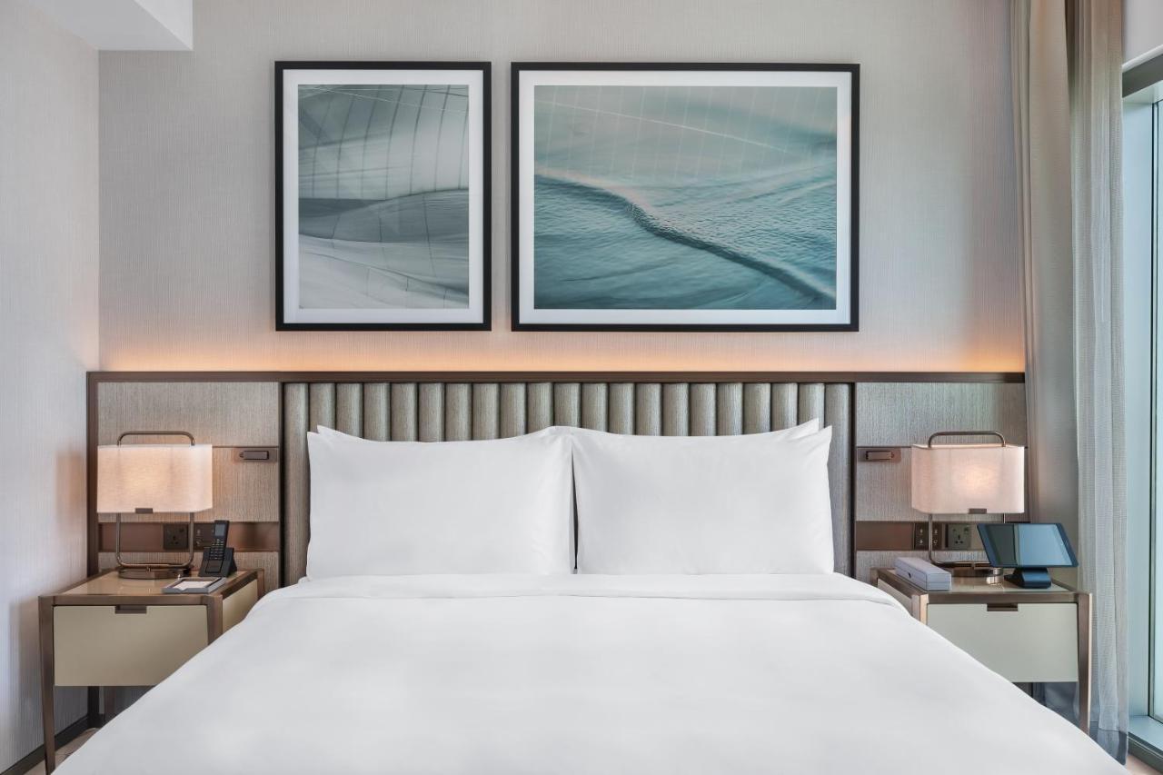 Address Creek Harbour Hotell Dubai Exteriör bild A guest room at the Hilton Garden Inn