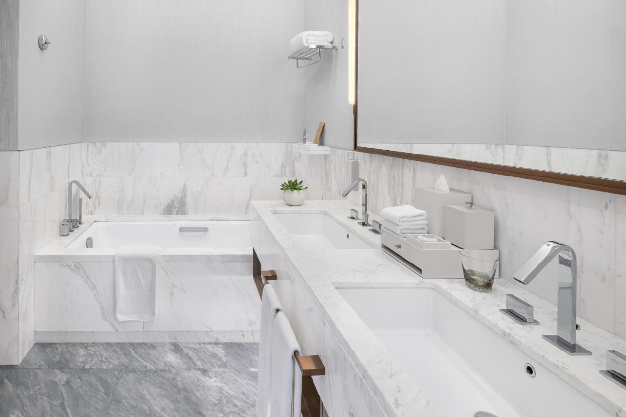 Address Creek Harbour Hotell Dubai Exteriör bild Bathroom